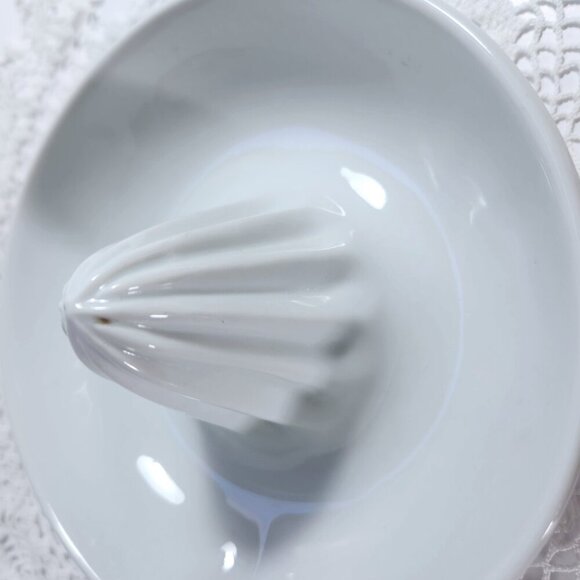 Cordon Bleu Glass Juicer Reamer Loop Handle Large Citrus Reamer 8 1/2" x 6 1/2" - Picture 3 of 9